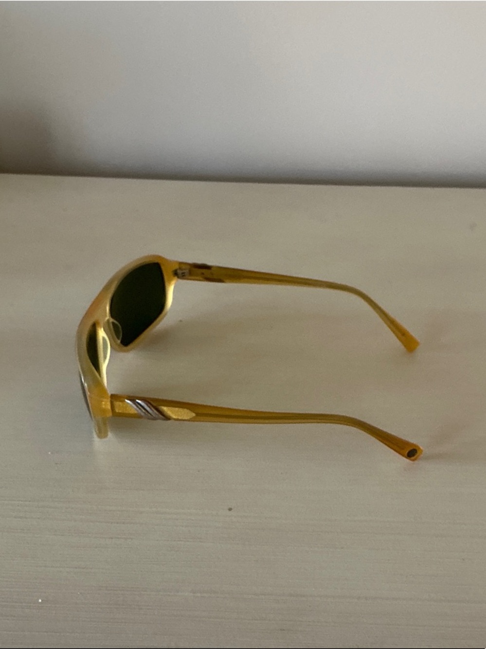 Authentic, David Yurman DY 626, Honey Frame Sunglasses with Green Lenses - Picture 3 of 13